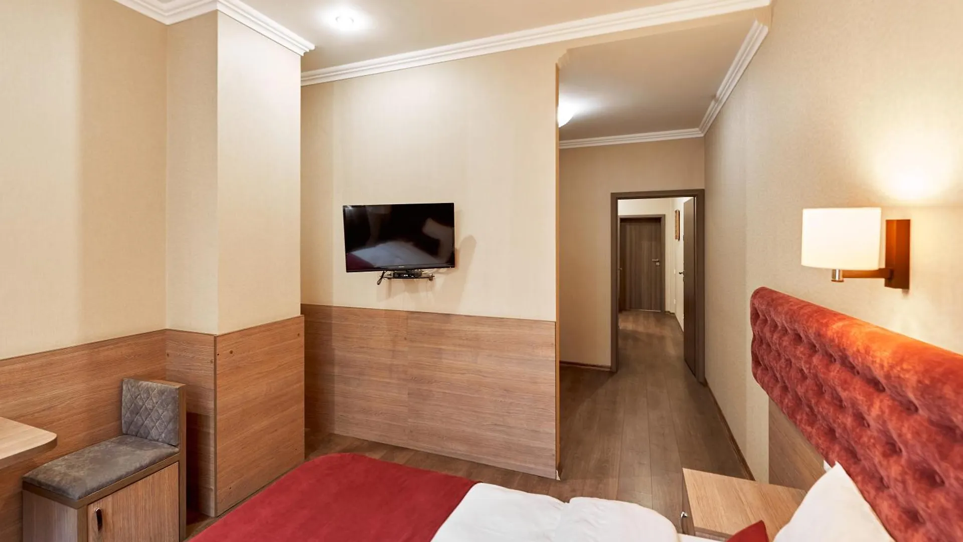 Hotel Classic Kyiv 3*,